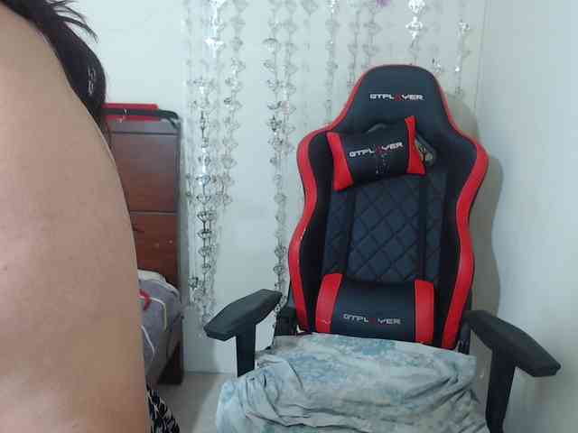CamilaSexHot webcam