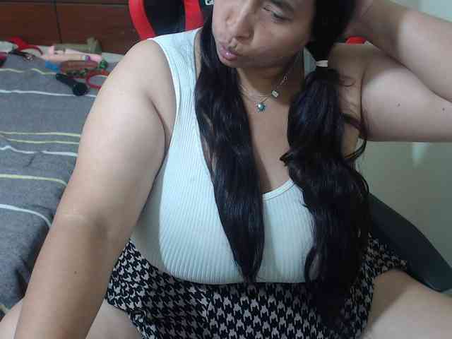 CamilaSexHot webcam