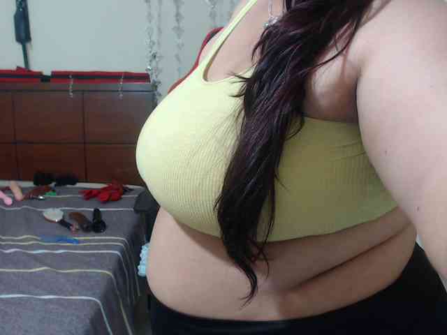 CamilaSexHot webcam
