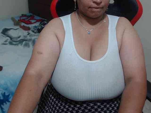 CamilaSexHot webcam