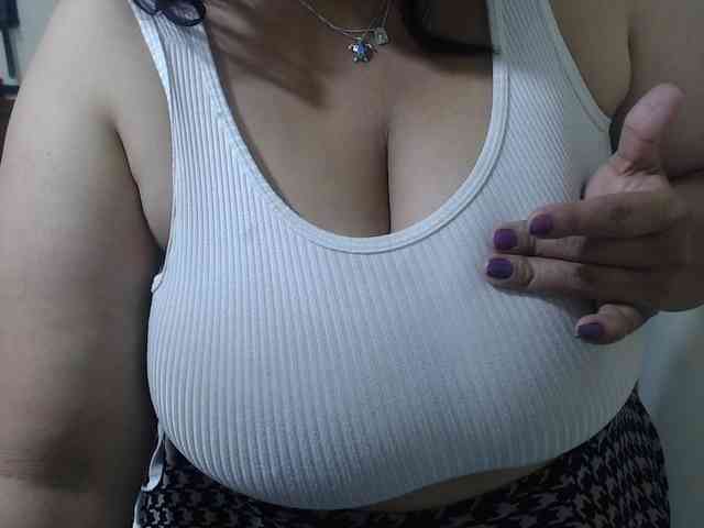 CamilaSexHot webcam