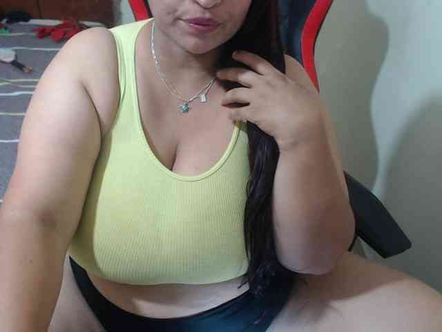 CamilaSexHot webcam