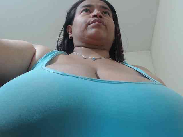 CamilaSexHot webcam