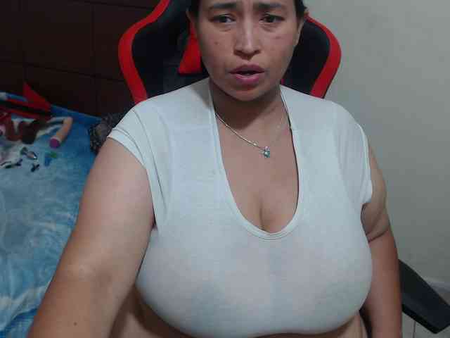 CamilaSexHot webcam