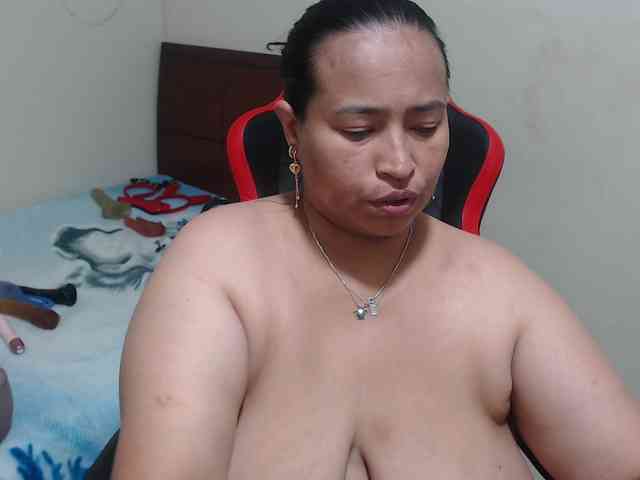 CamilaSexHot webcam