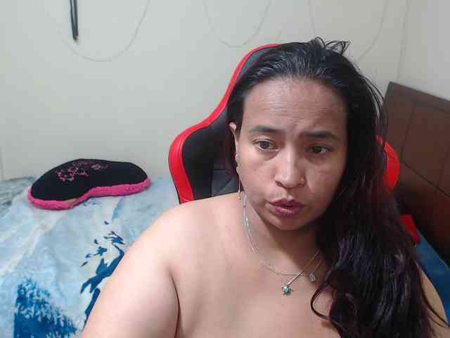 CamilaSexHot webcam