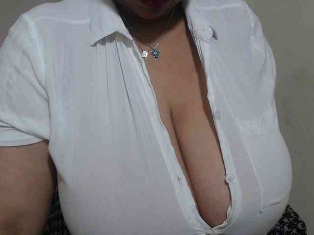 CamilaSexHot webcam