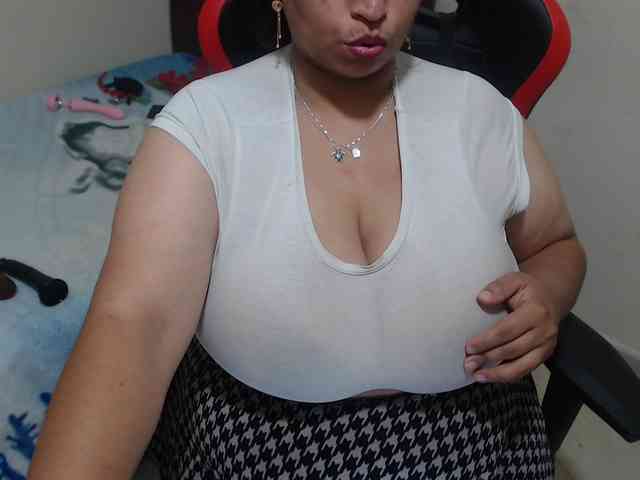 CamilaSexHot webcam