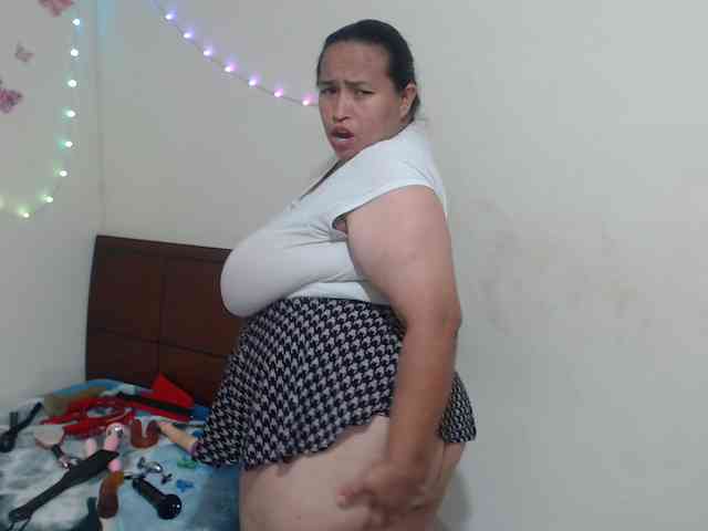 CamilaSexHot webcam