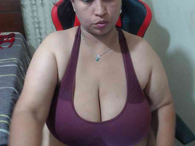 CamilaSexHot webcam
