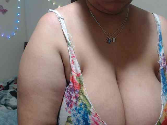 CamilaSexHot webcam