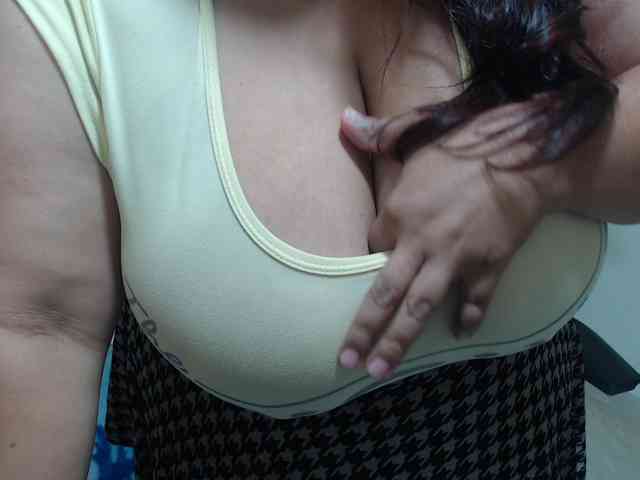 CamilaSexHot webcam