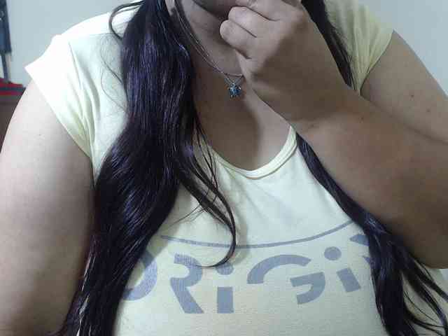 CamilaSexHot webcam