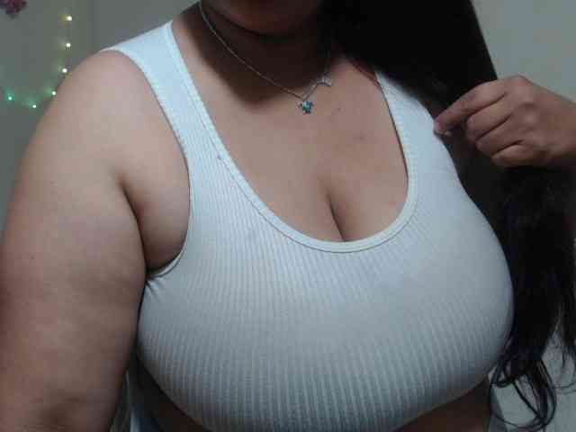 CamilaSexHot webcam