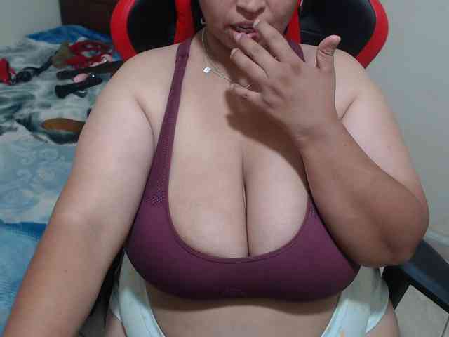 CamilaSexHot webcam