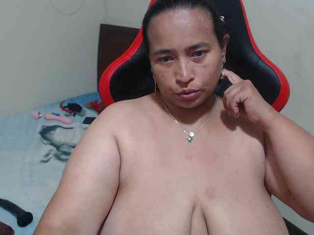 CamilaSexHot webcam