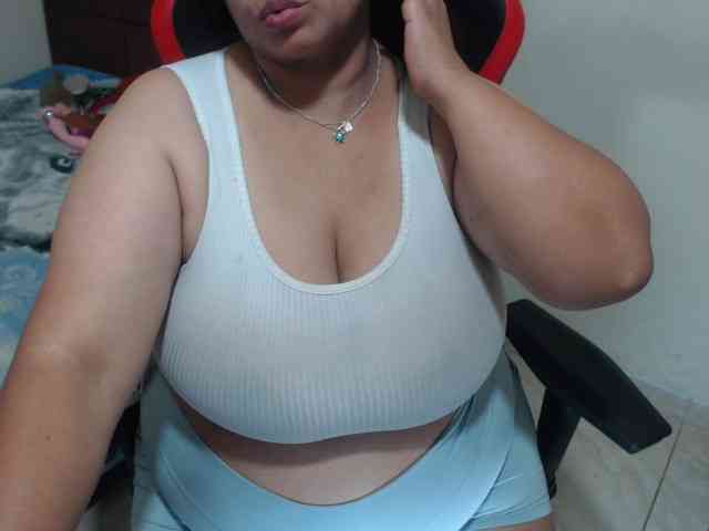 CamilaSexHot webcam