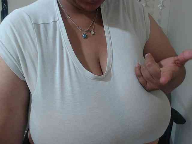 CamilaSexHot webcam