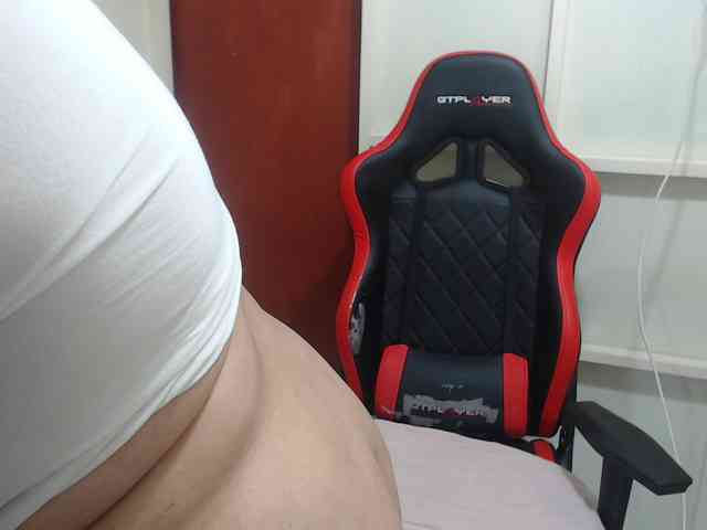 CamilaSexHot webcam