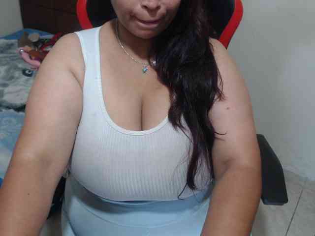 CamilaSexHot webcam