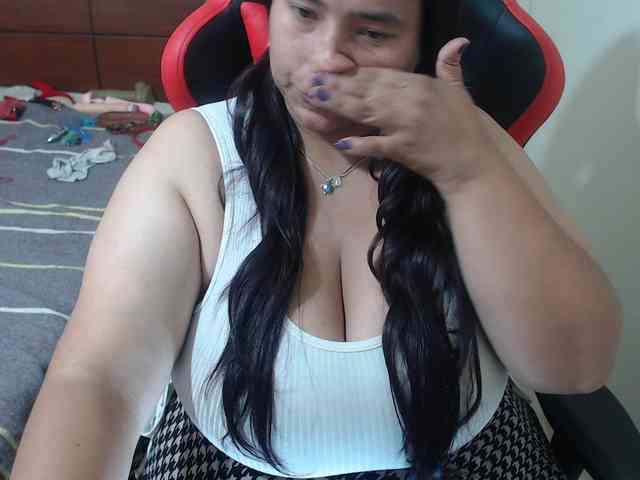 CamilaSexHot webcam