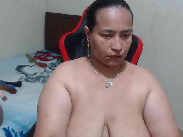 CamilaSexHot webcam