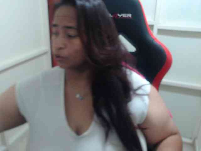 CamilaSexHot webcam