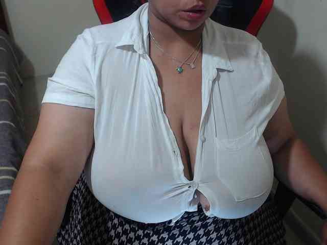 CamilaSexHot webcam