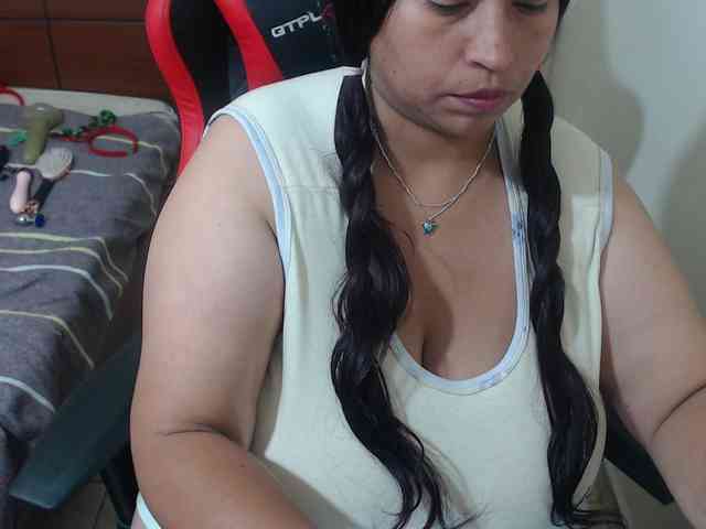 CamilaSexHot webcam