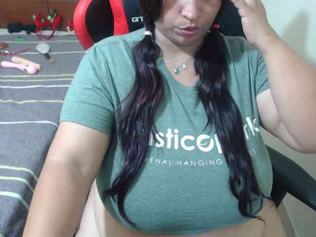 CamilaSexHot webcam