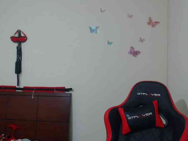 CamilaSexHot webcam