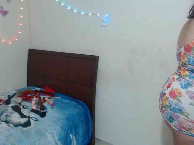 CamilaSexHot webcam