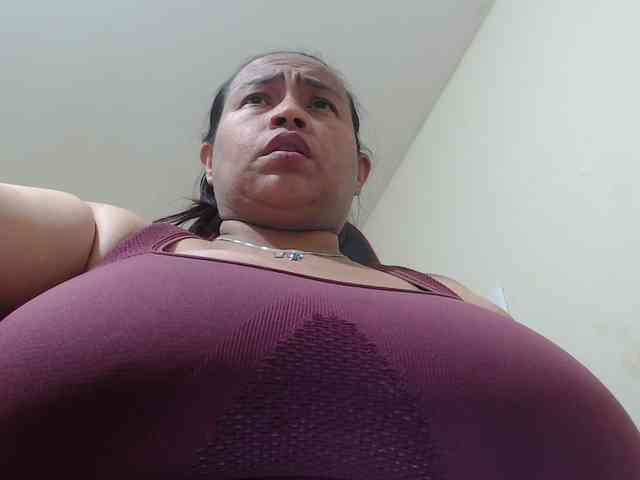 CamilaSexHot webcam
