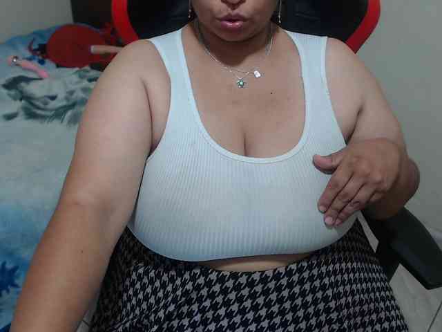 Modella: CamilaSexHot