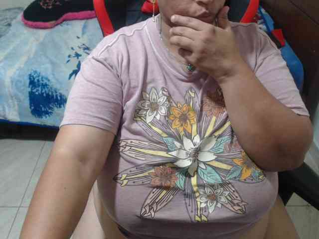 CamilaSexHot webcam