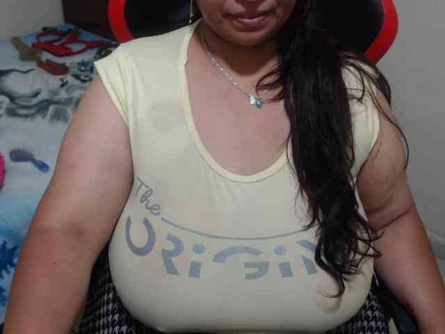 CamilaSexHot webcam