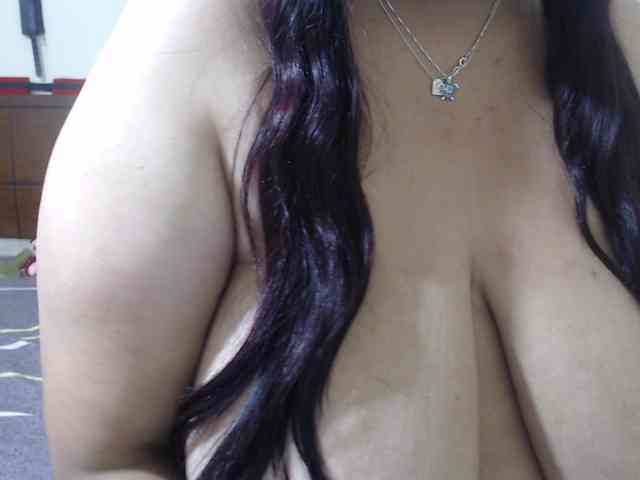 CamilaSexHot webcam