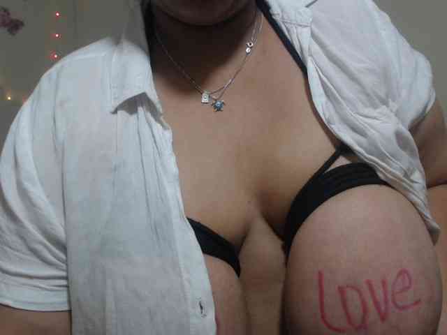 CamilaSexHot webcam