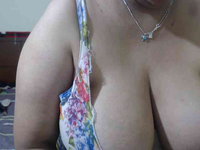 CamilaSexHot webcam