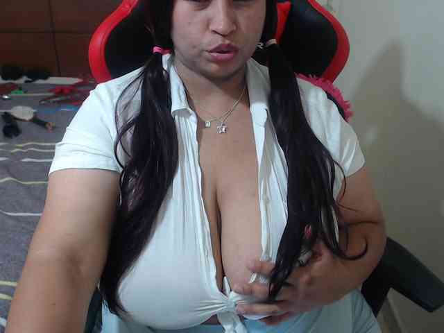 CamilaSexHot webcam