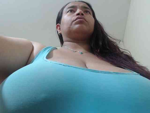 CamilaSexHot webcam