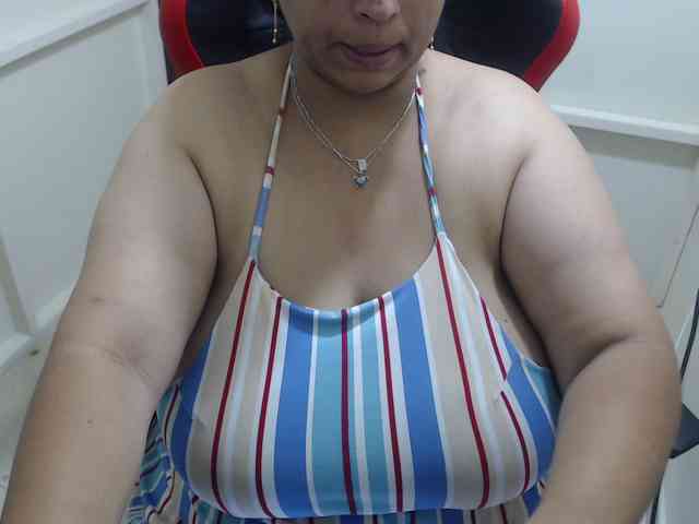 CamilaSexHot webcam