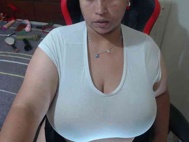 CamilaSexHot webcam