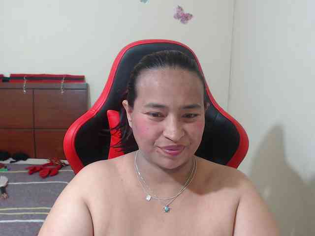 CamilaSexHot webcam