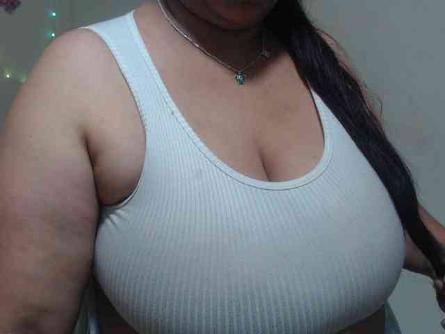CamilaSexHot webcam