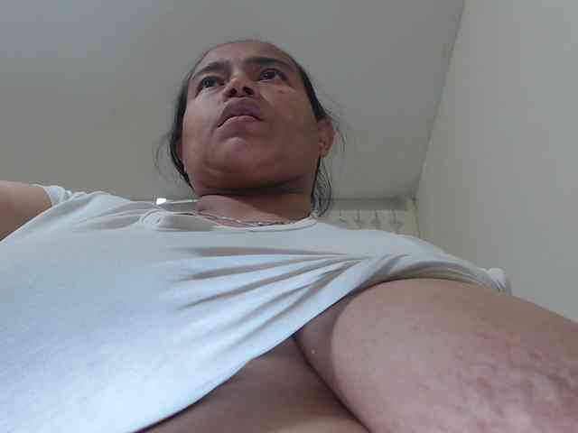 CamilaSexHot webcam