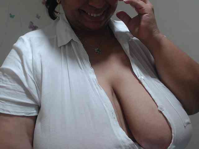 CamilaSexHot webcam