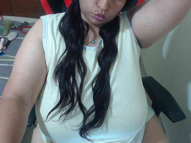 CamilaSexHot webcam