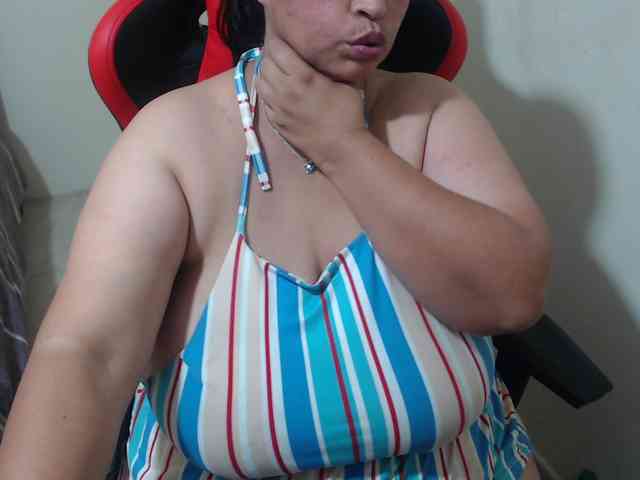 CamilaSexHot webcam