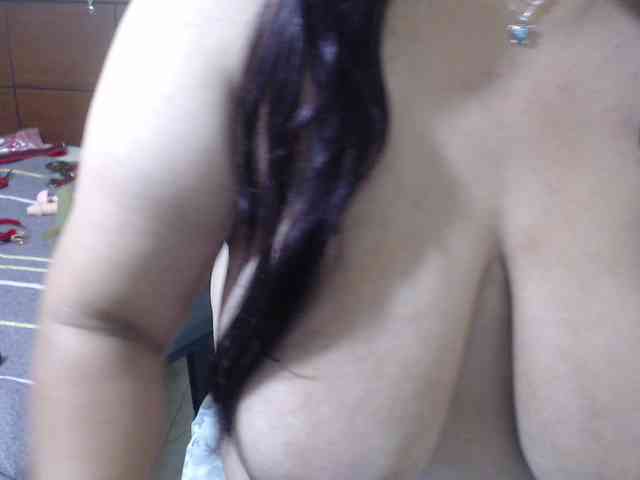 CamilaSexHot webcam